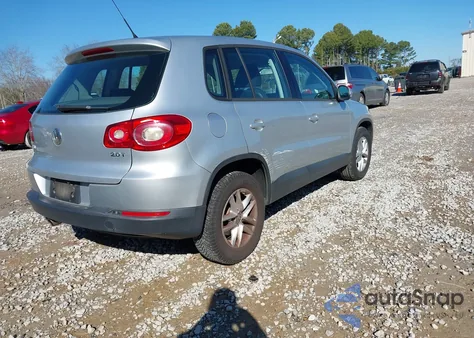 2011 Volkswagen Tiguan S из США, поврежденный, VIN WVGAV7AX3BW558611